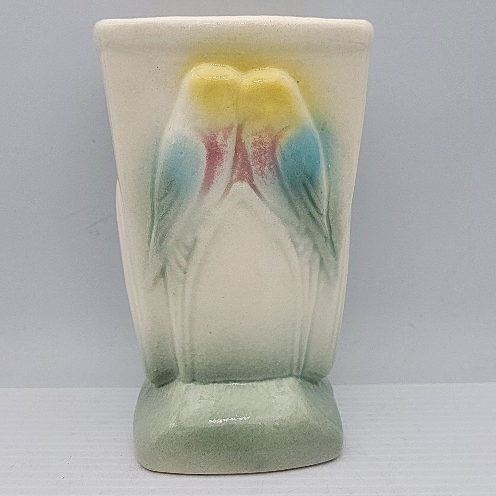 Robinson Ransbottom PARAKEET LOVEBIRD VASE Roseville Ohio Pottery‎